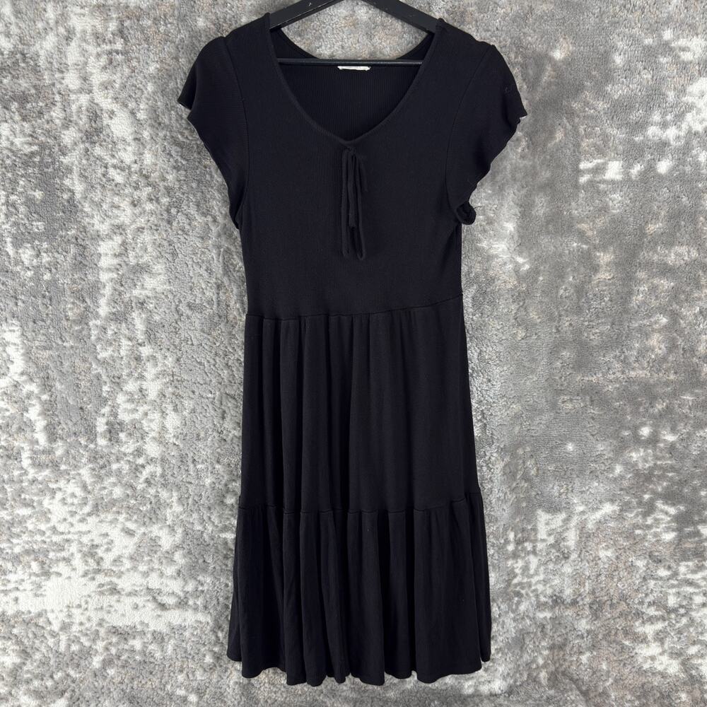 See You Monday‎ Size M V Neck Fit Flared Mini Dress Black Short Sleeve
